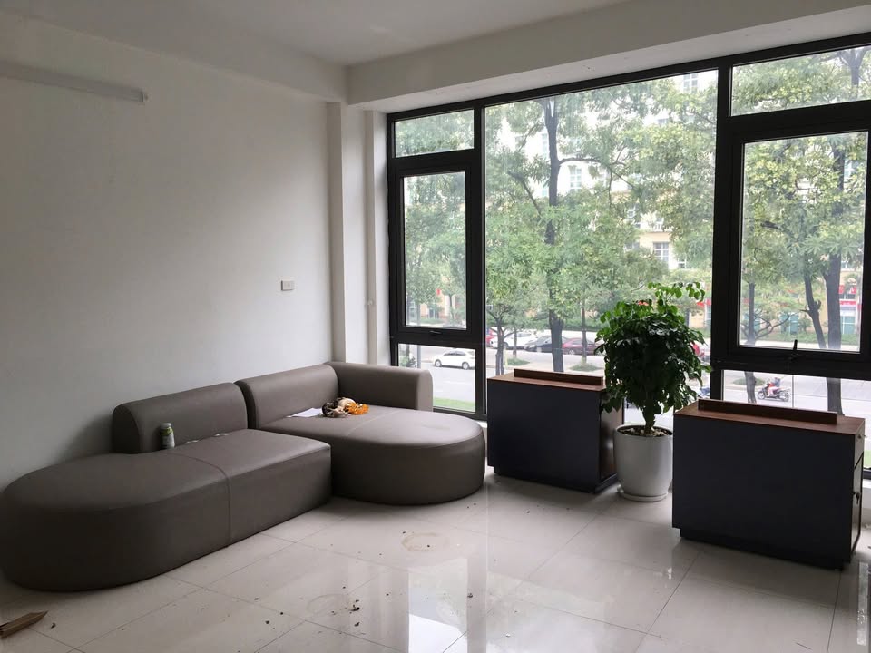 Cho thuê nhà nguyên căn mặt phố Mễ Trì 35m² giá 33 triệu - Địa điểm kinh doanh lý tưởng!