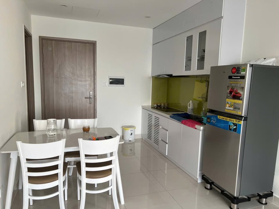 Căn hộ Vinhomes Quận 9 67m² giá 3.25 tỷ - Full nội thất, sẵn sổ hồng!