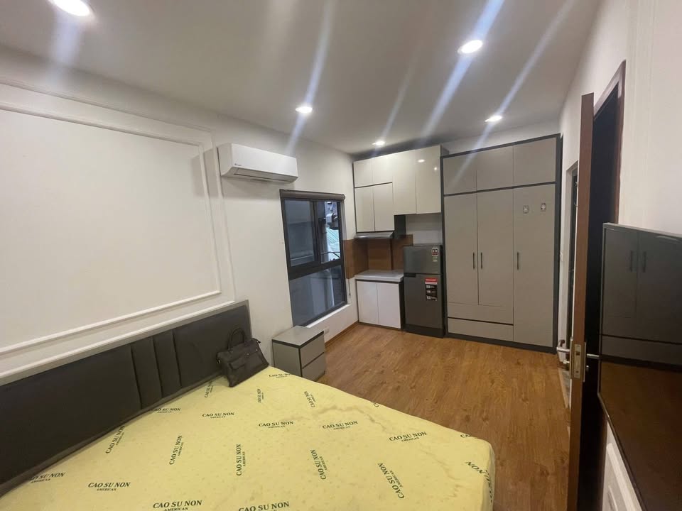 Cho thuê phòng studio tại số 7, ngõ 72/1 Trần Vỹ, 20m², giá 4.5 triệu - Cơ hội duy nhất!