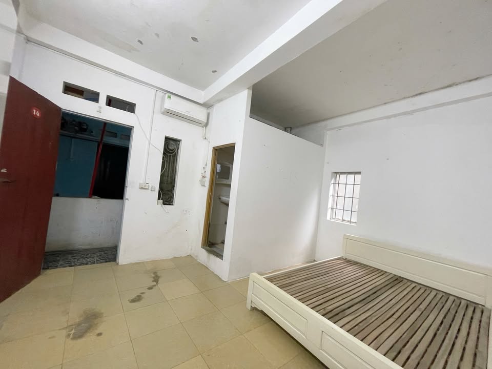 Phòng trọ cho thuê tại 43 Trung Kính, Cầu Giấy - Giá chỉ 2.5 triệu/tháng!