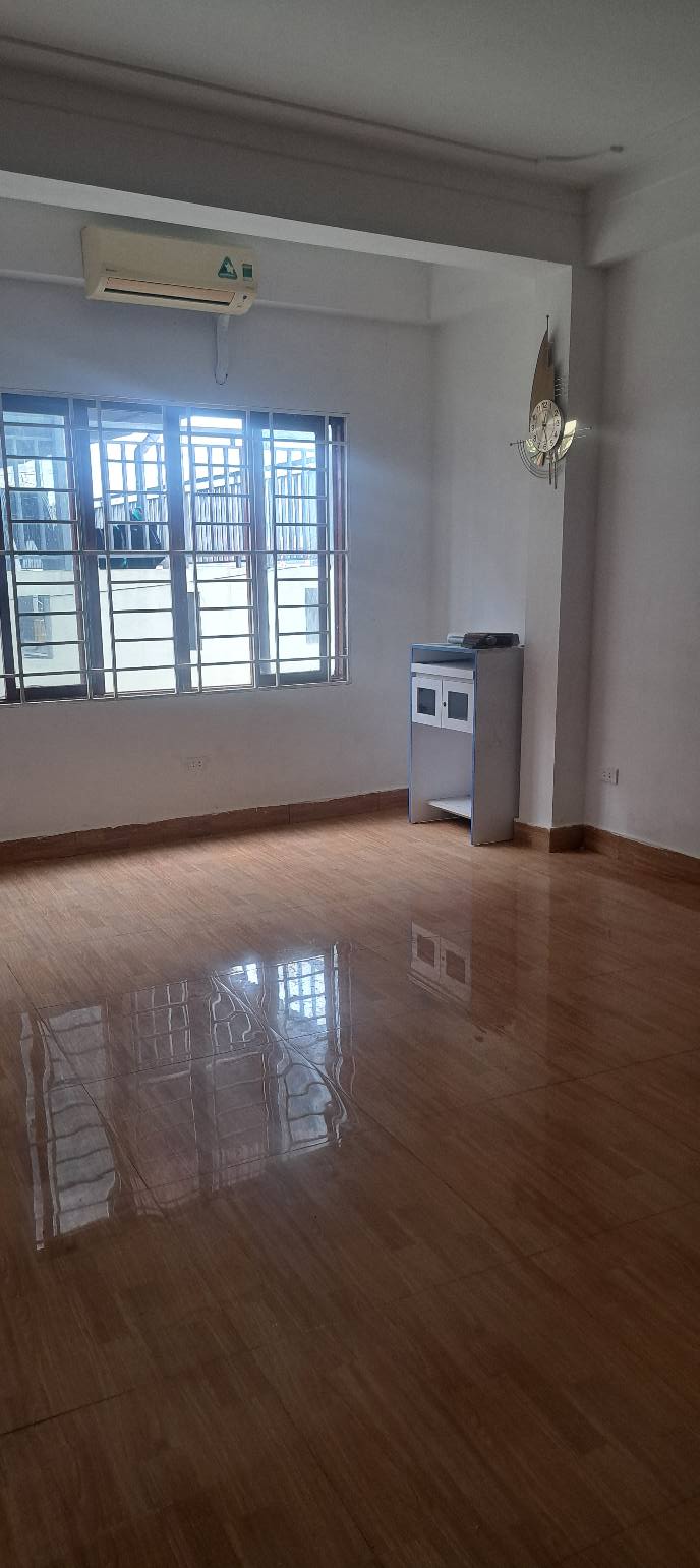 Căn hộ cho thuê tại Láng Thượng, Đống Đa - 3 phòng ngủ, giá 8 triệu/tháng