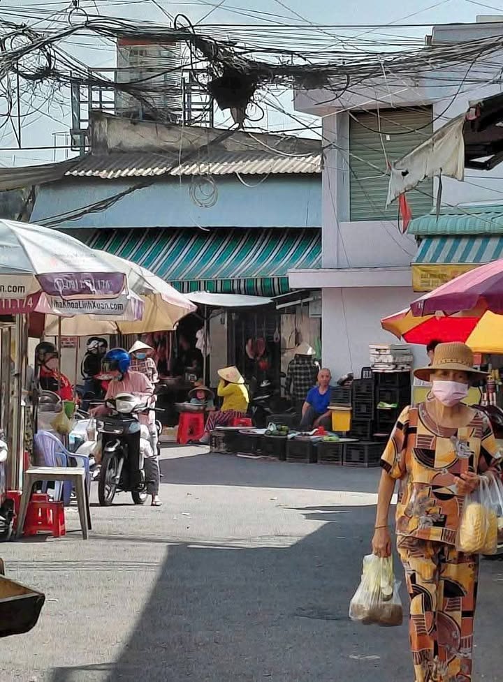 Nhà C4 Hai Mặt Tiền Thủ Đức 60m² giá 2.8 tỷ - Cơ hội vàng cho nhà đầu tư!