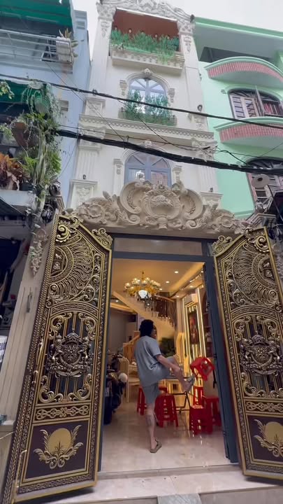 Nhà 4 tầng mặt tiền đường Thăng Long, quận Tân Bình 30m² giá 7.2 tỷ - Vị trí đắc địa gần nhà ga T3!