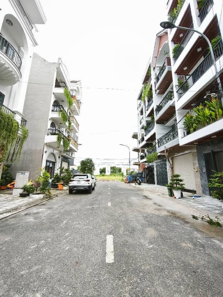 Nhà bán Thới An Quận 12 diện tích 240m² giá 7 tỷ - Nhà đẹp, vào ở ngay!