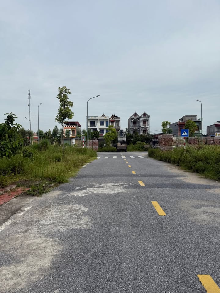 Đất nền Tân Tiến, Gia Lộc, Hải Dương 100m² giá 2 tỷ - Đầu tư sinh lời ngay!