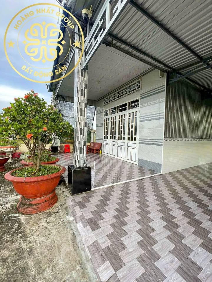 Nhà vườn mặt tiền trục Đông - Tây, Đầm Dơi 450m² - Cơ hội đầu tư tuyệt vời!