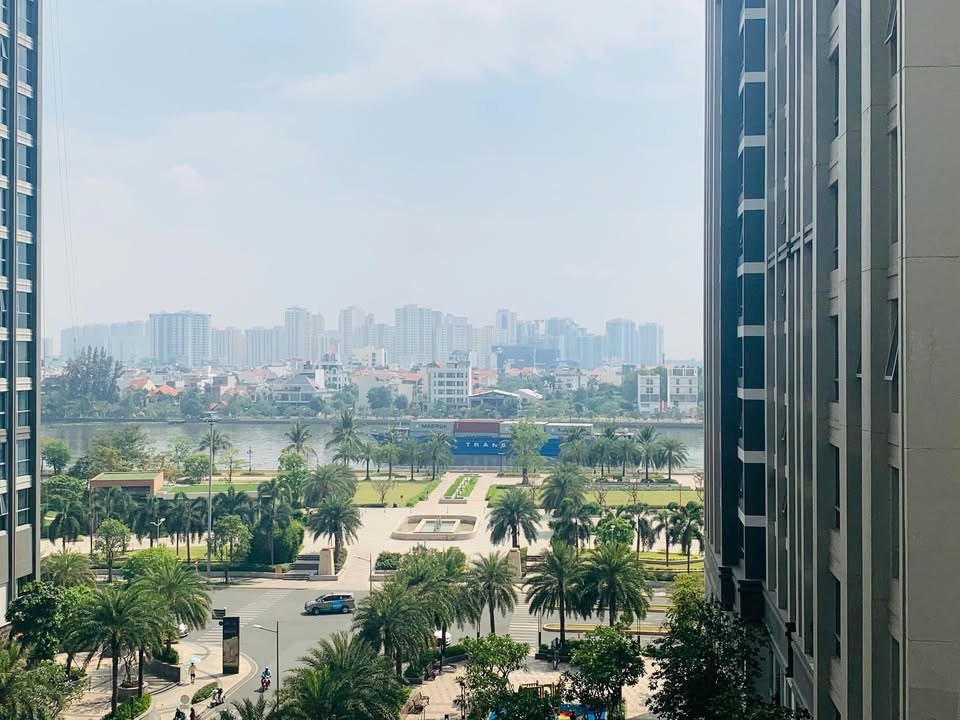 Căn hộ Vinhomes Central Park 150m² giá 46 triệu - View thoáng, Full nội thất!