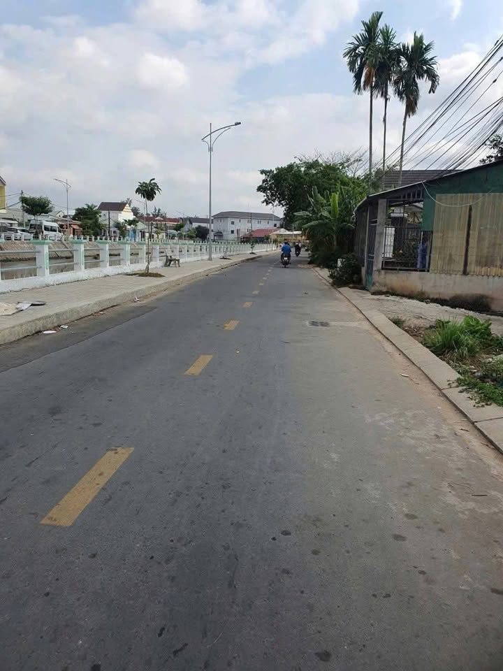 Đất nền mặt tiền đường Kênh 30/4 - Sóc Trăng 190m² chỉ 1.488 tỷ - Cơ hội đầu tư tuyệt vời!