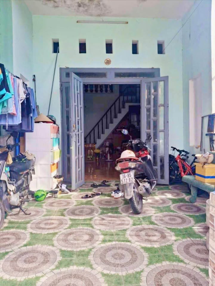 Nhà gác lửng Tân Hiệp 72m² giá 850 triệu - Thiết kế thông minh, gần chợ!