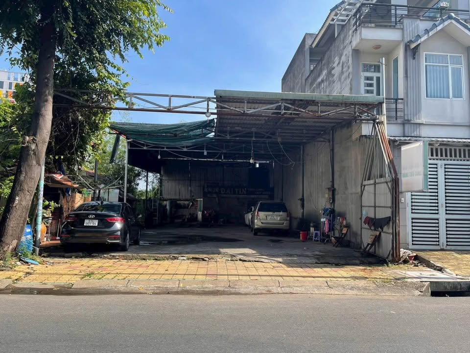 Cho thuê mặt bằng 220m² tại đường D2, Thủ Đức - Giá chỉ 18 triệu/tháng!