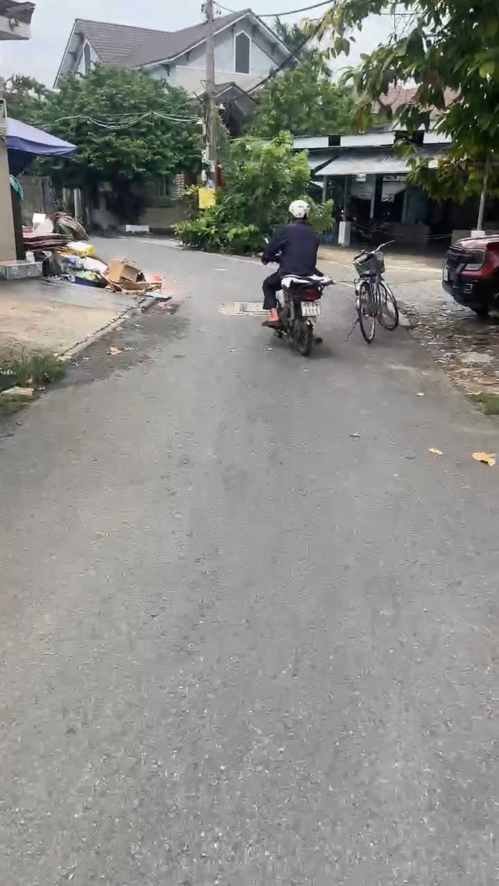 Nhà phố Đường Phú Châu, Thủ Đức 219m² giá 12.2 tỷ - Gần bệnh viện Thủ Đức!