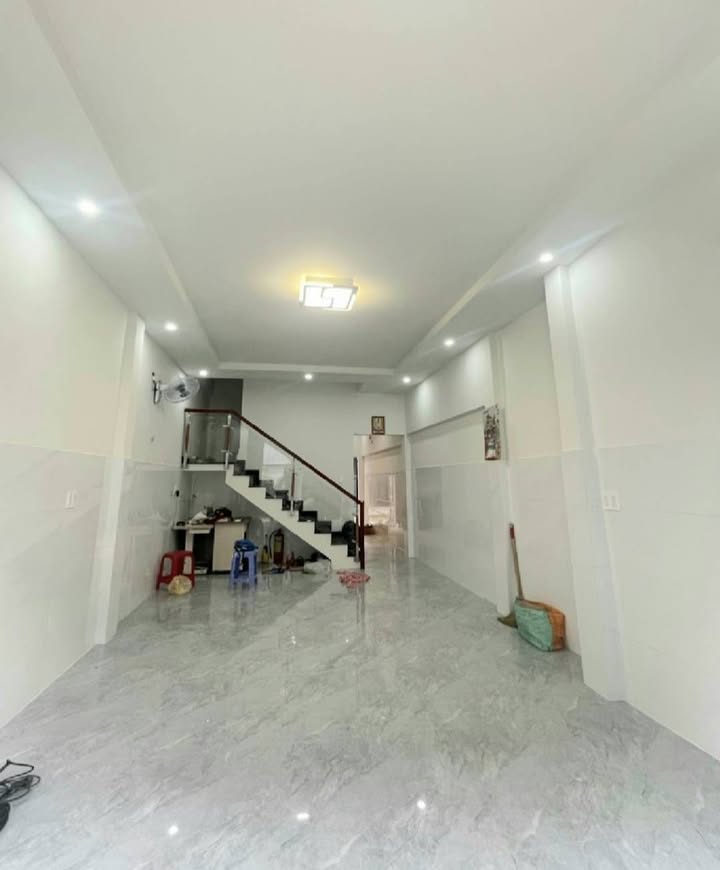 Nhà riêng Quận 10 Bà Hạt 36m² giá 5 tỷ - Sổ hồng chính chủ, hoàn công đầy đủ!