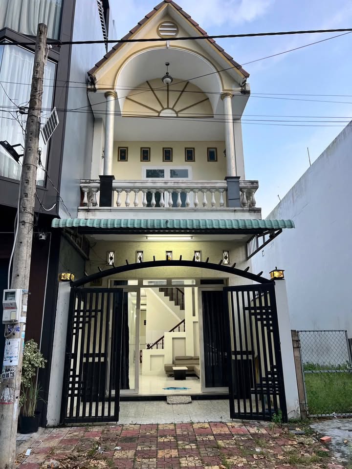 Nhà trệt lầu đường số 10 KDC Diệu Hiền, Hưng Phú, Cần Thơ 99m² - Sổ hồng chính chủ!