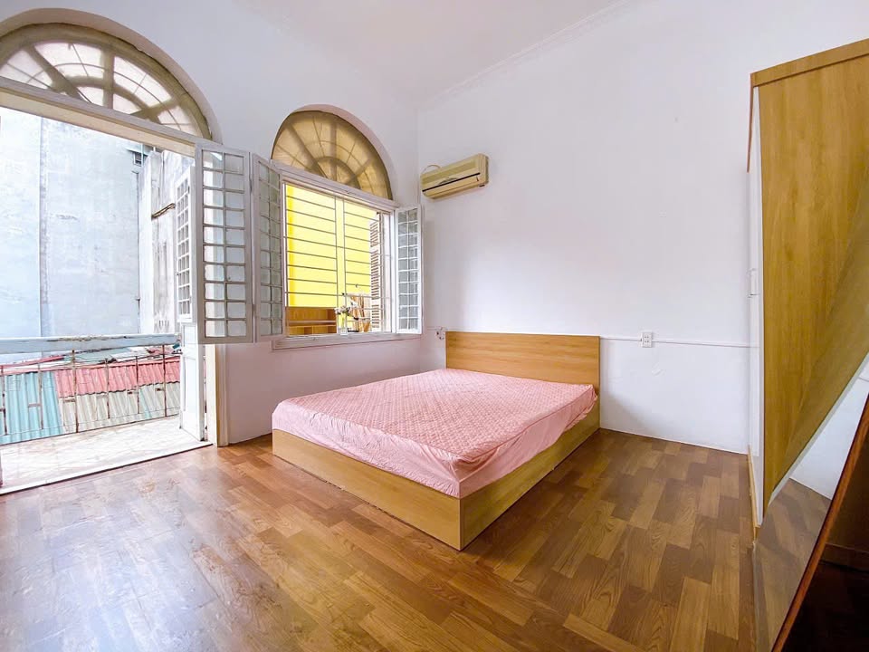 Căn hộ cho thuê Ngõ 50 Võng Thị 35m² giá 4.5 triệu - Không chung chủ, riêng tư tuyệt đối!