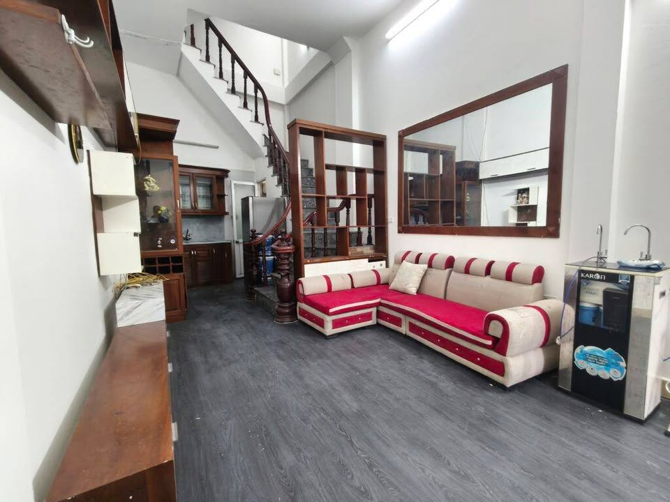 Nhà nguyên căn Mễ Trì Hạ 50m² - Full nội thất, giá chỉ 15 triệu/tháng