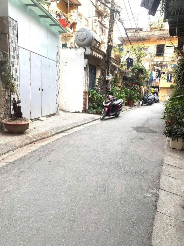Nhà riêng Lò Đúc 50m² giá 10.9 tỷ - Bán gấp, vị trí đắc địa!