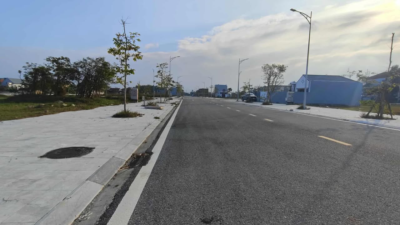 Đất nền Hải Hòa 133.1m² giá 2 tỷ - Vị trí vàng gần biển!