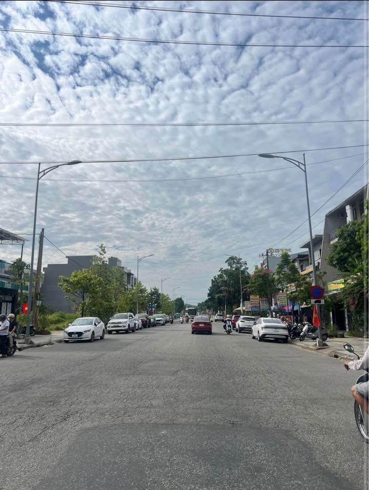 Đất mặt tiền kinh doanh đường Đồng Khởi, Thủy Xuân, 200m² giá 12 tỷ - Đầu tư sinh lời ngay!