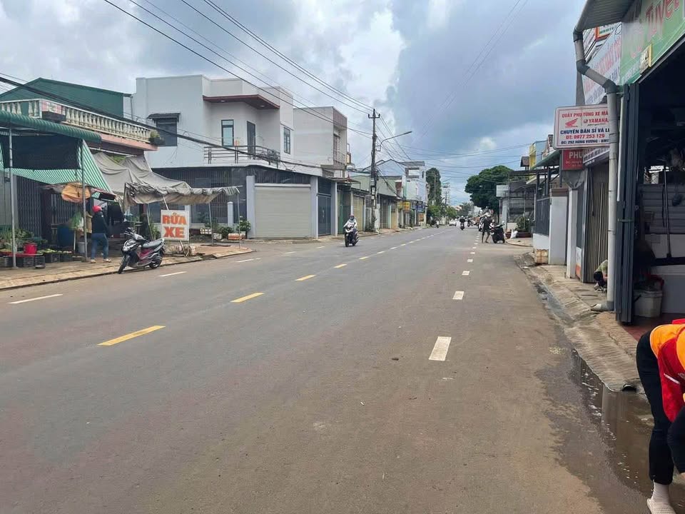 Nhà mặt tiền Hùng Vương, Buôn Ma Thuột 74.1m² giá 4.6 tỷ - Đầu tư sinh lời ngay!