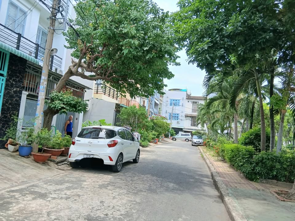 Đất mặt tiền Linh Tây, Thủ Đức 120m² giá 12 tỷ - Khu dân cư cao cấp!