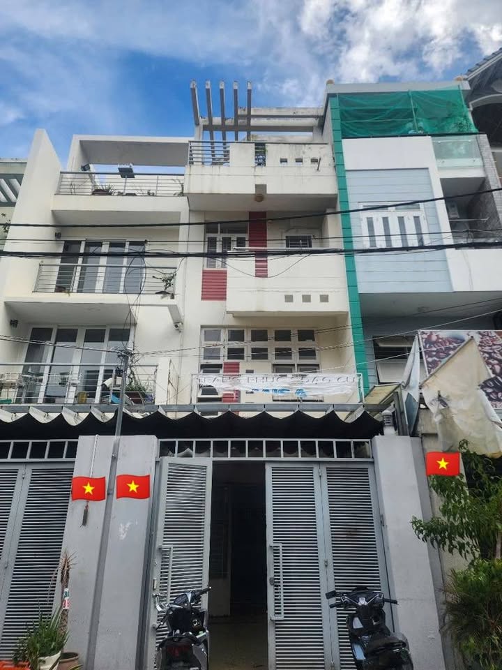 Nhà phố Lâm Văn Bền, Quận 7, 92m² giá 15.5 tỷ - Tiềm năng kinh doanh đa ngành!