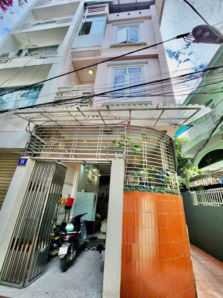 Nhà phố Lê Chân Hải Phòng 44m² giá 2.88 tỷ - Vị trí đắc địa, lô góc 3 mặt thoáng!