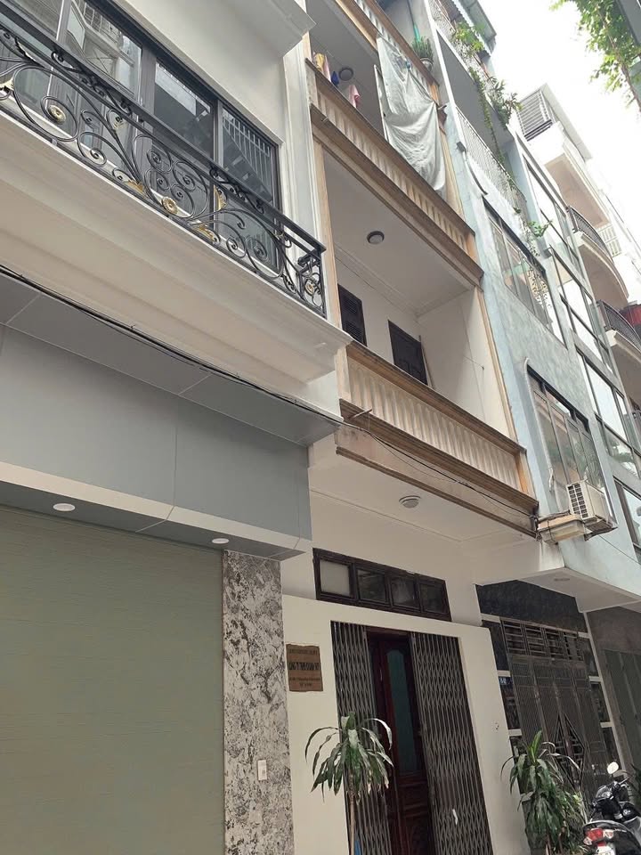 Nhà Yên Hòa Cầu Giấy 55m² x 5T - Thiết kế hiện đại, ngõ thông thoáng!