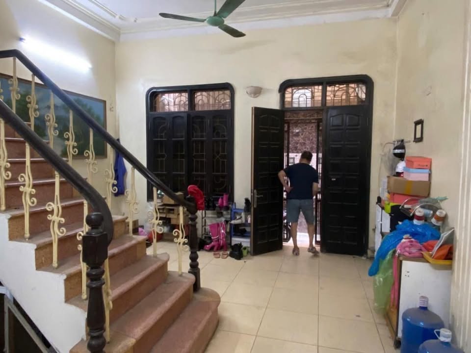 Nhà đẹp đường Nguyễn Khánh Toàn, Cầu Giấy 46m² giá 10 tỷ - Chủ thiện chí bán!