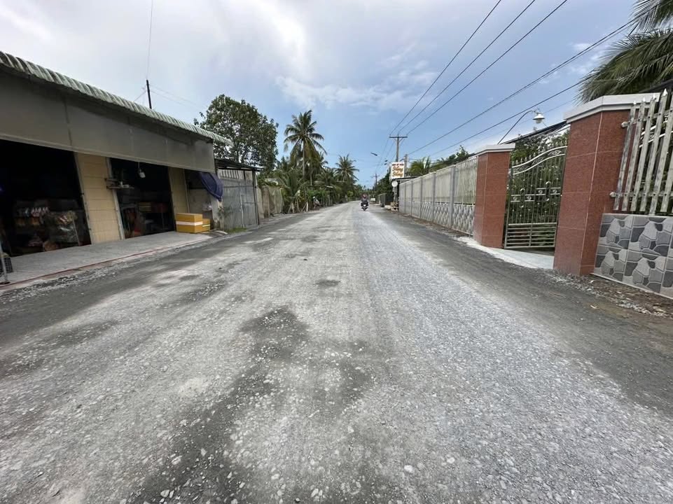 Nhà vườn ấp Vĩnh Bình, xã Vĩnh Kim, 248m² giá chỉ 1.55 tỷ - Sổ hồng riêng, thổ cư 205m²!