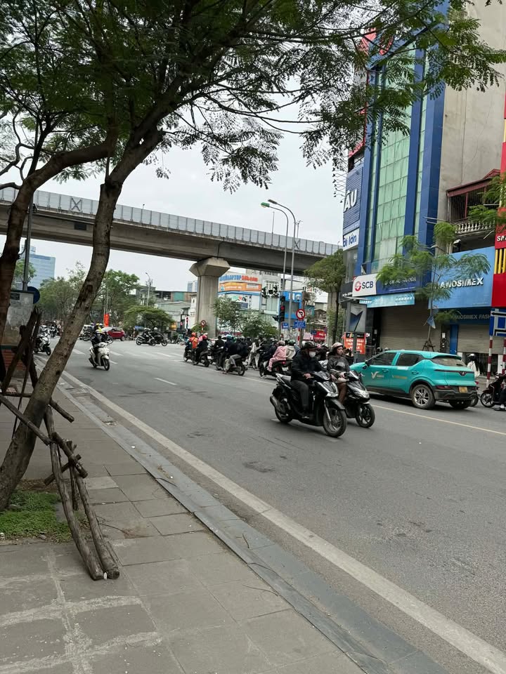 Bán nhà mặt phố Thái Hà 43m² giá 51.6 tỷ - Đầu tư sinh lời ngay!