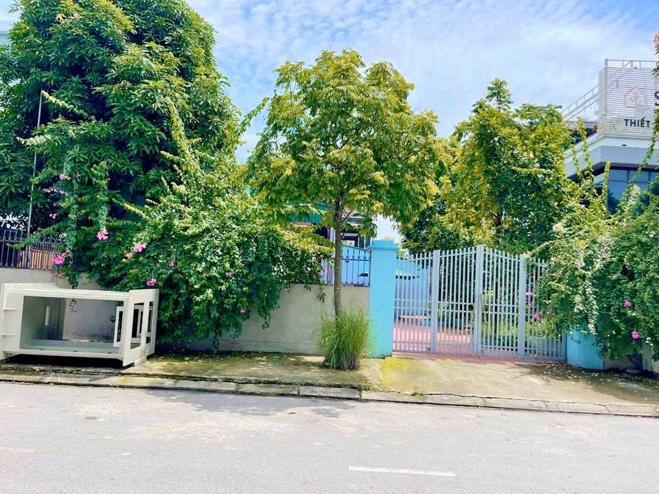 Nhà đẹp Bồ Đề Long Biên 55m² - Ô tô đỗ cửa, Full nội thất nhập khẩu!