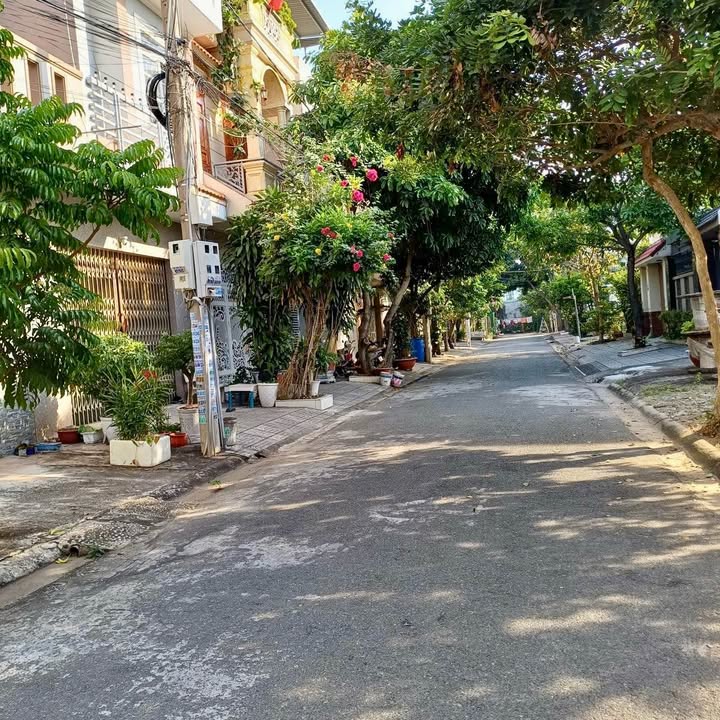 Lô đất hẻm 808 đường 30/4 P11 TP Vũng Tàu 85m² giá 3.3 tỷ - Hướng Đông, sổ hồng chính chủ!