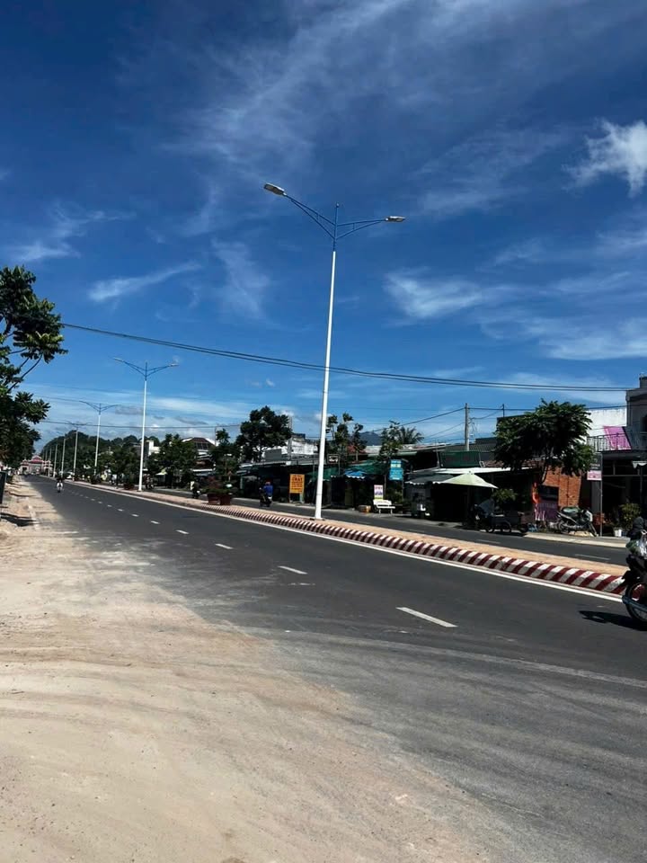 Đất 2 MẶT TIỀN An Dương Vương 300m² giá 7.65 tỷ - Vị trí kinh doanh lý tưởng!