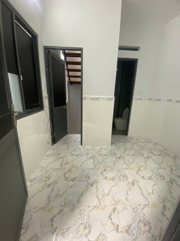 Cho thuê nhà nguyên căn Nguyễn Công Hoan, Phú Nhuận 13m² - Giá chỉ 8.5 triệu/tháng