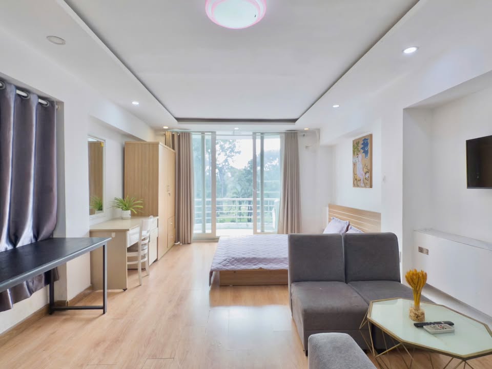 Căn hộ cho thuê quận 1 - Diện tích rộng rãi, full nội thất - Gần Công viên Tao Đàn!