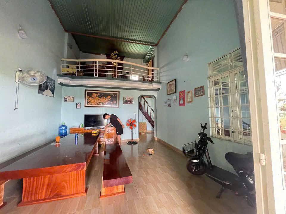 Nhà phố Tân An Buôn Ma Thuột 141.43m² giá 3.5 tỷ - Sổ đỏ chính chủ!