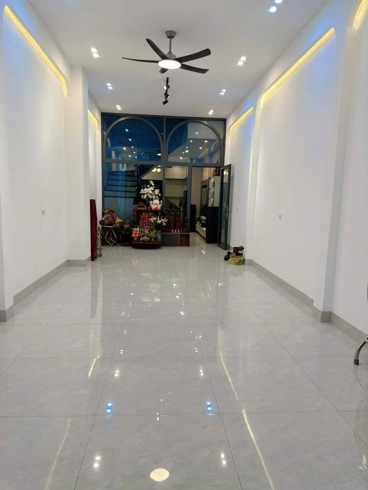 Nhà Lầu Đẹp Mặt Tiền Kinh Doanh Hoàng Diệu, Buôn Ma Thuột 80m² giá 9.68 tỷ - Đầu tư sinh lời!