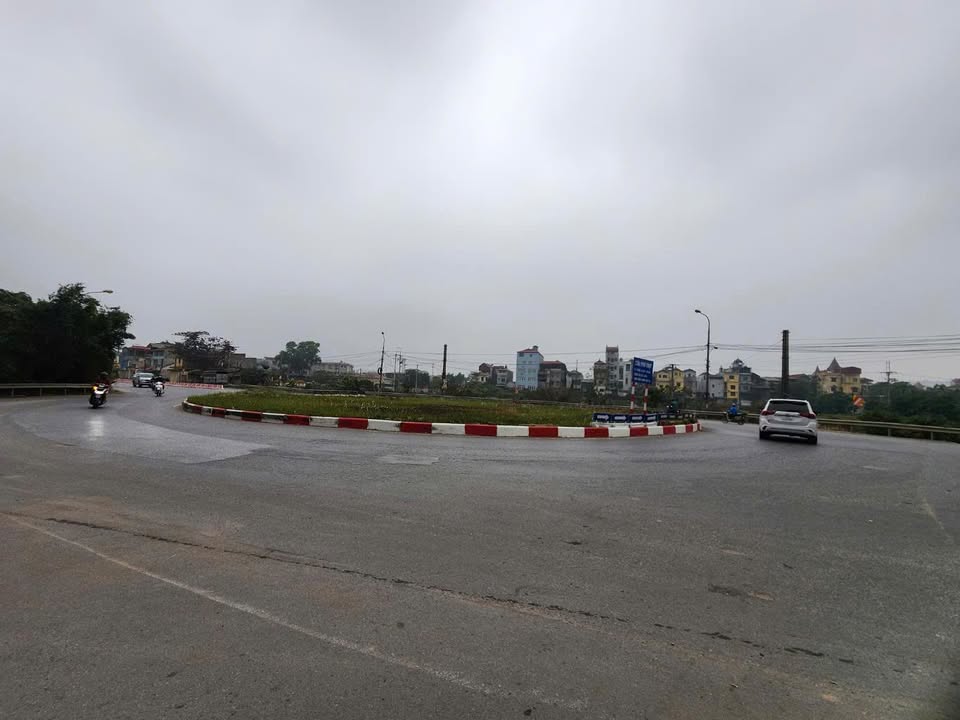 Đất nền Ỷ Lan, Dương Xá, Gia Lâm 95m² giá 6.5 tỷ - Đầu tư kinh doanh tiềm năng!