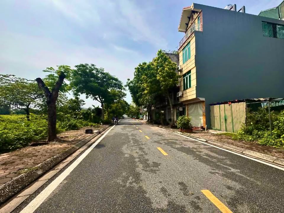 Đất phân lô Giang Biên 40m² giá thỏa thuận - Vị trí vàng đầu tư hấp dẫn!