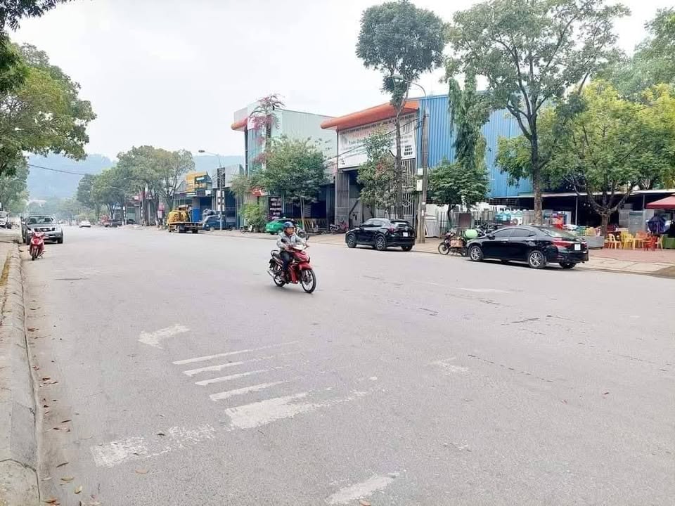 Nhà xưởng bán tại đường Phú Thịnh, Bắc Cường 300m² giá 9 tỷ - Đầu tư sinh lợi!