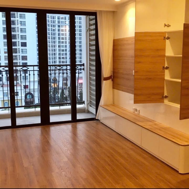 Căn hộ 3 Phòng Ngủ 103m² Royal City - Full Nội Thất, View Đẹp