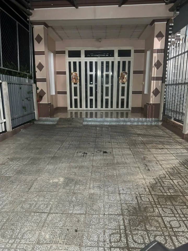 Nhà mặt tiền đường nhựa khu phố Thanh Phước, Tây Ninh 200m² giá 1.5 tỷ - Tiện ích gần kề!