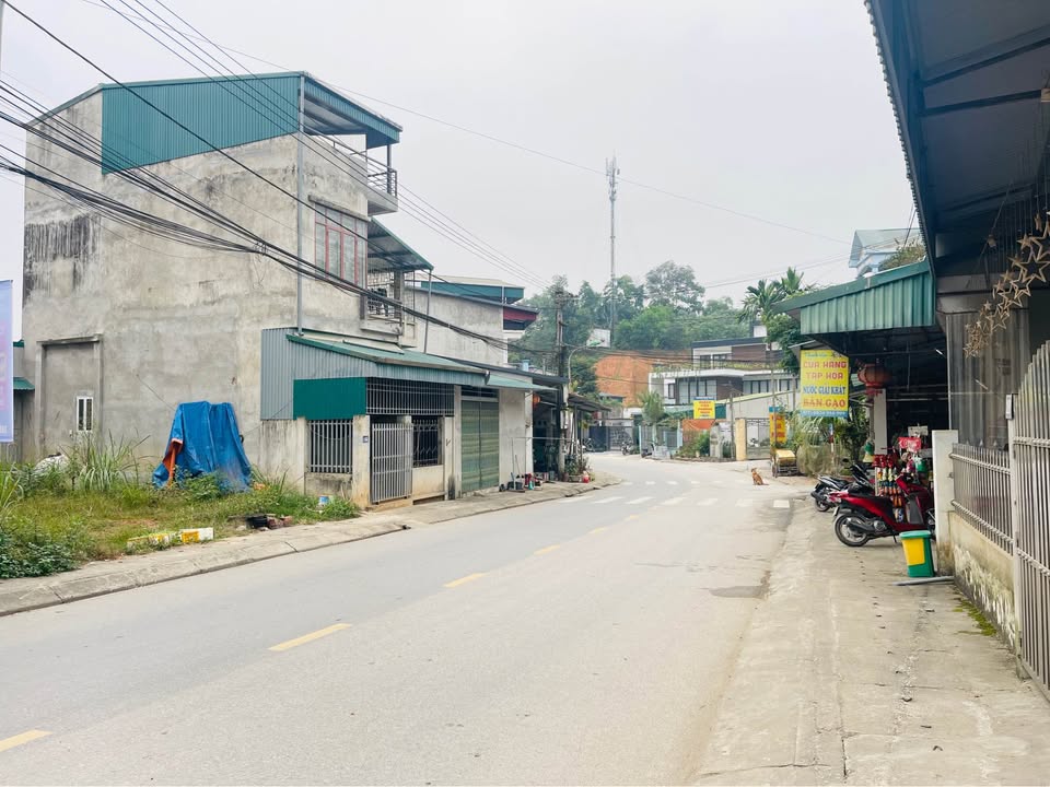 Đất mặt đường Khe Sến Yên Bái 90m² giá 2 tỷ - Cơ hội đầu tư hiếm có!