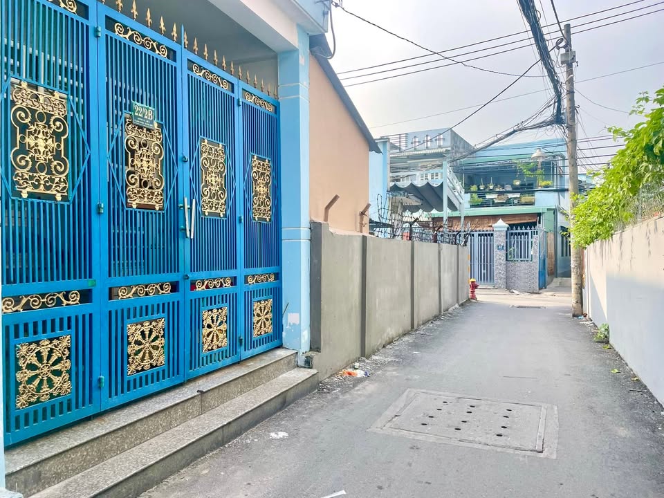 Nhà 2 tầng đường 13, Linh Xuân 65m² giá 3.7 tỷ - Sát xe hơi, an ninh cao!