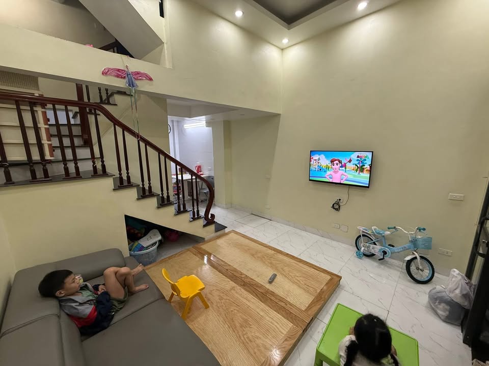 Nhà 5 tầng Lê Quang Đạo, Nam Từ Liêm 35m² giá chỉ 6.9 tỷ - Cơ hội không thể bỏ lỡ!