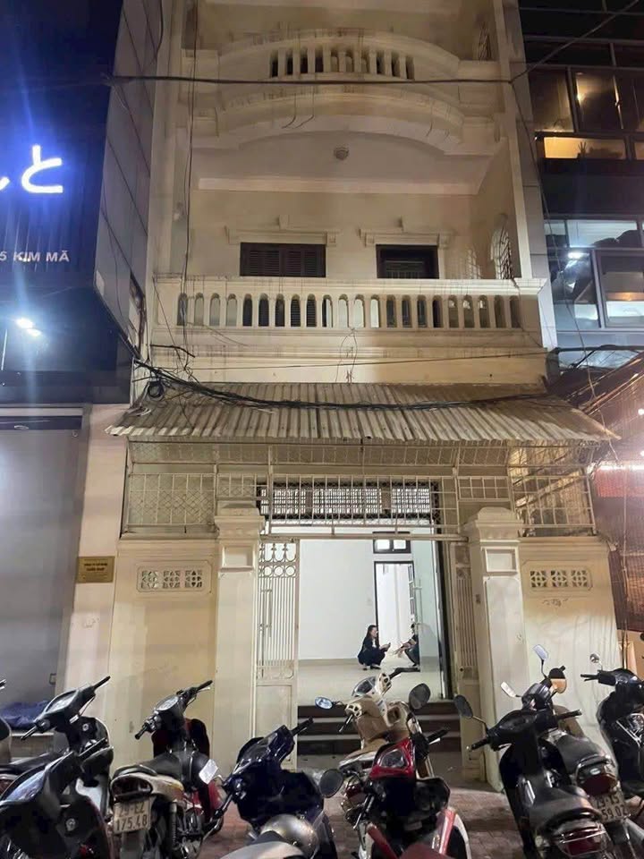 Nhà mặt phố Kim Mã Ba Đình 80m² giá 58 tỷ - Kinh doanh đỉnh cao!