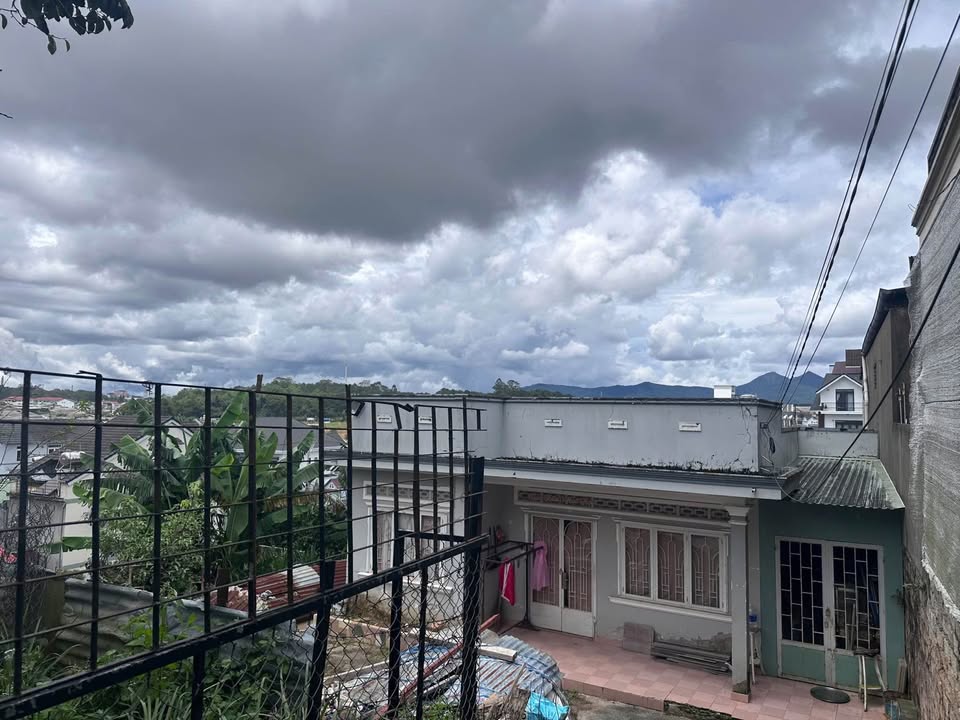 Nhà cấp 4 đường Sương Nguyệt Ánh Đà Lạt 301m² giá 15.5 tỷ - View thoáng mát!
