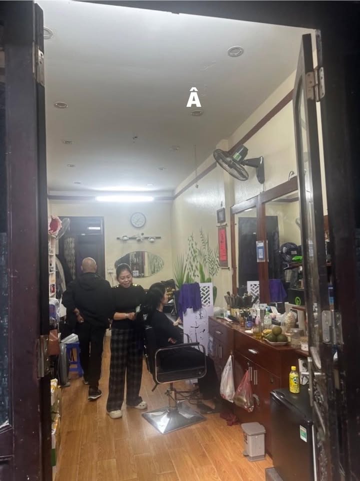 Nhà mặt ngõ Trần Quý Cáp 36m² giá 7 tỷ - Vừa ở vừa kinh doanh lý tưởng!