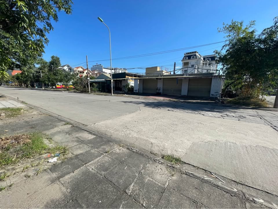 Đất biệt thự Cẩm Thành, Cẩm Phả 330m² giá chỉ 2x triệu/m² - Tiện ích đầy đủ quanh nhà!