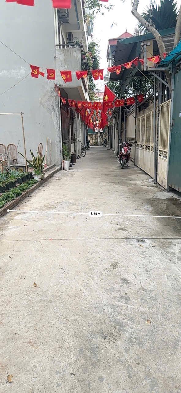 Đất Trâu Quỳ Gia Lâm 34m² giá 4.5 tỷ - Đường ô tô vào tận nơi!